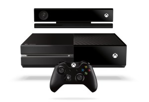La console accompagnée de sa manette et de son capteur Kinect