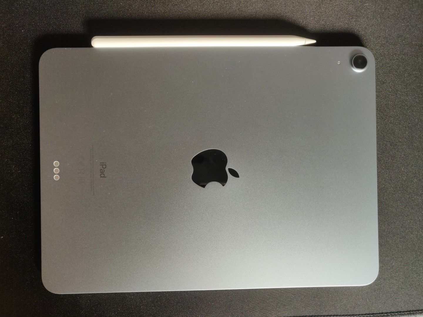 Dos iPad Air 2020