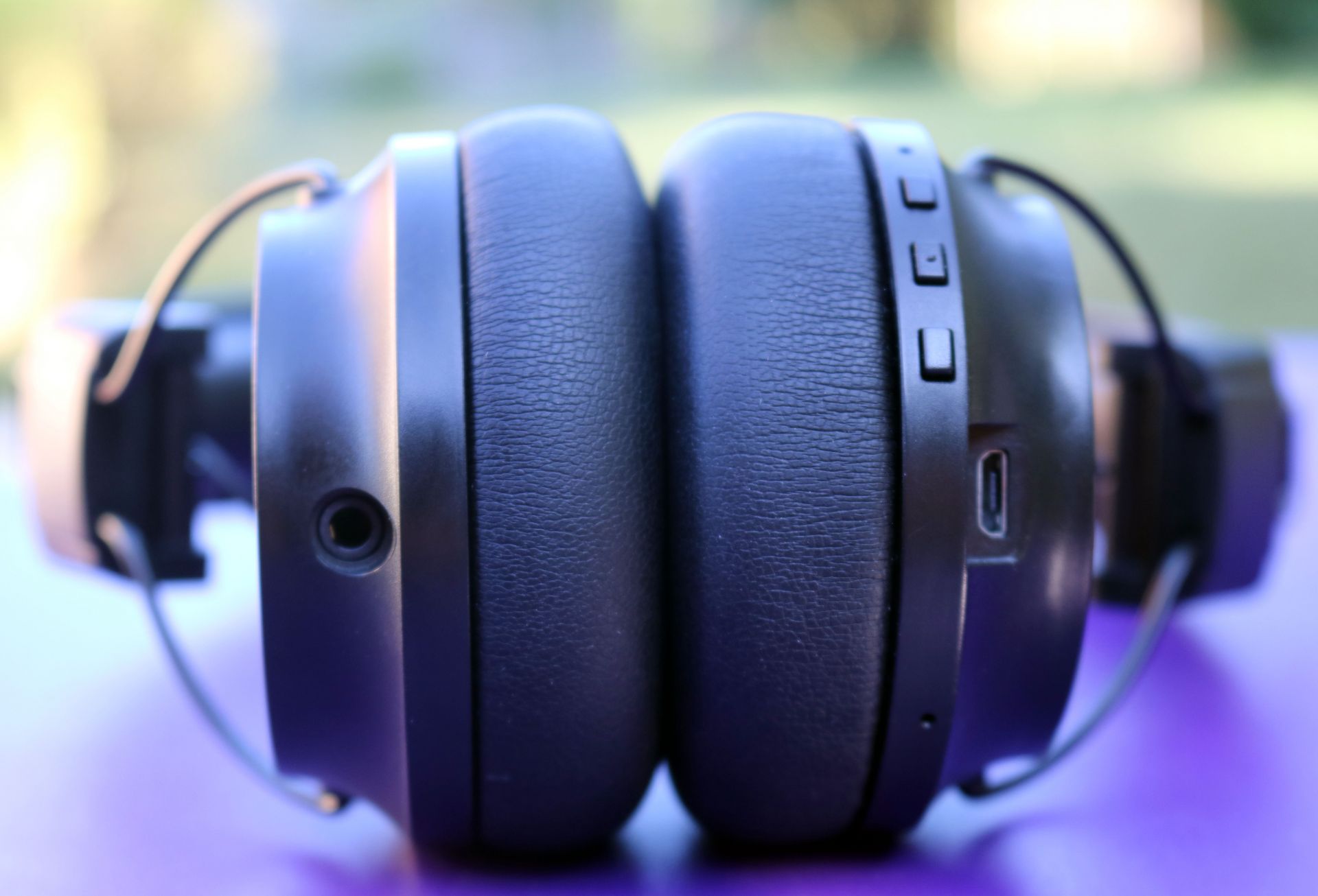 La casque se plie dans tous les sens
