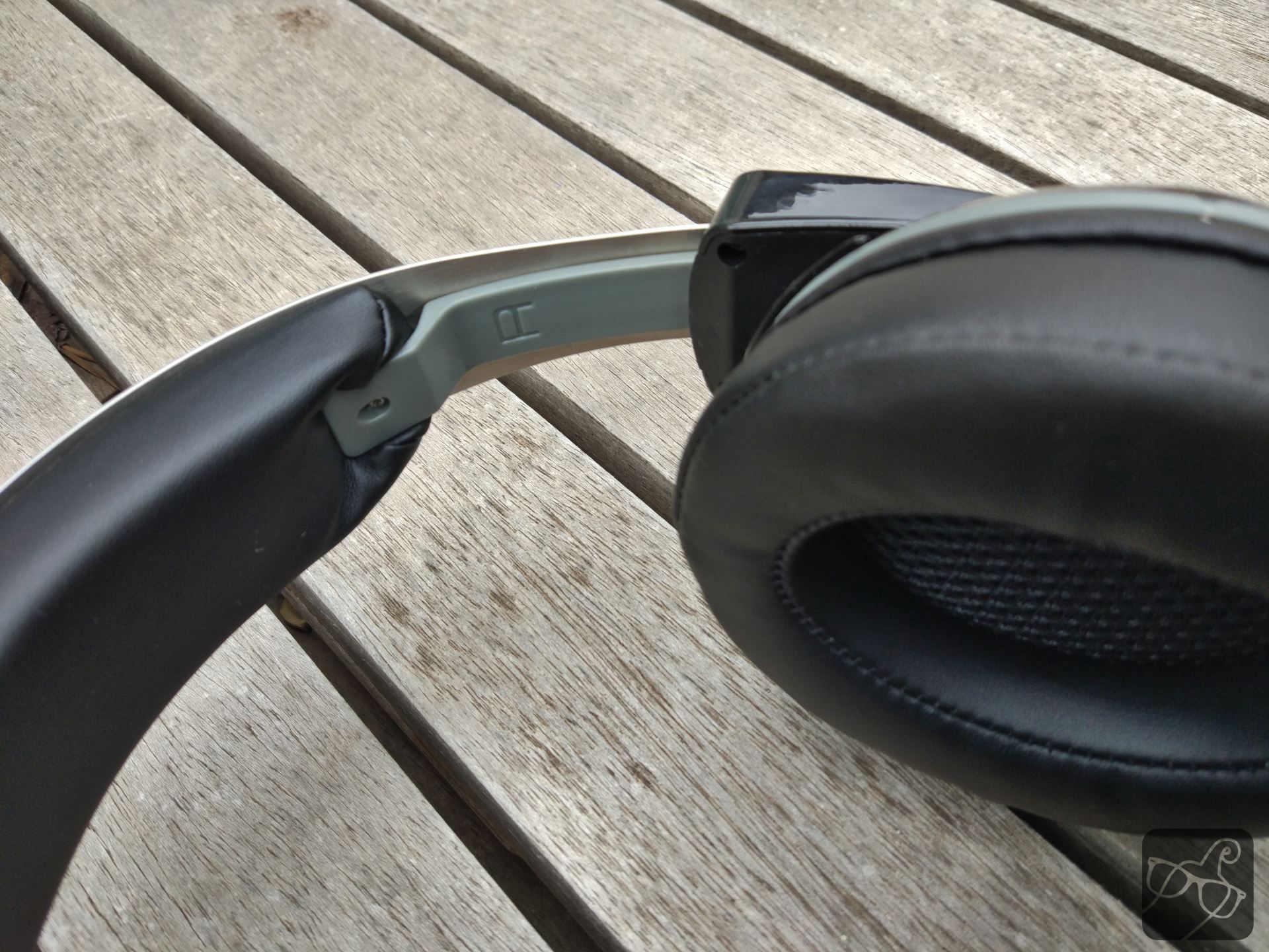 p/test-l-hephaestus-p1-retour-d-experience-d-un-casque-a-vibrations-pour-joueur/1520195404_default