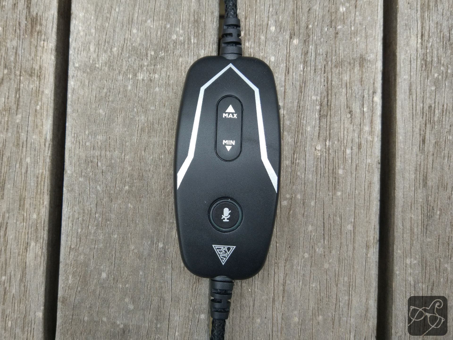 p/test-l-hephaestus-p1-retour-d-experience-d-un-casque-a-vibrations-pour-joueur/1520195420_default