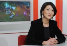 La ministre Fleur Pellerin joue à LOL
