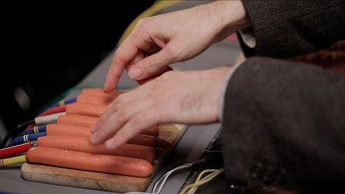 Jouer de la musique avec des saucisses